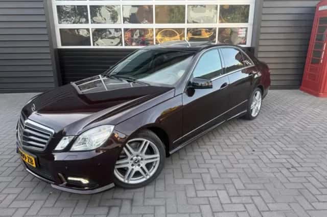 Mercedes-Benz E-Klasse (2009) thumbnail 2