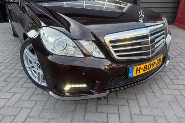 Mercedes-Benz E-Klasse (2009) thumbnail 4