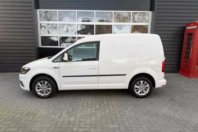Volkswagen Caddy (2016) thumbnail 3