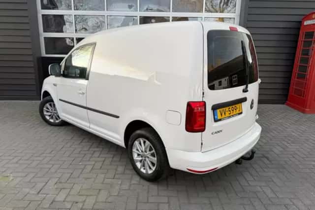 Volkswagen Caddy (2016) thumbnail 4