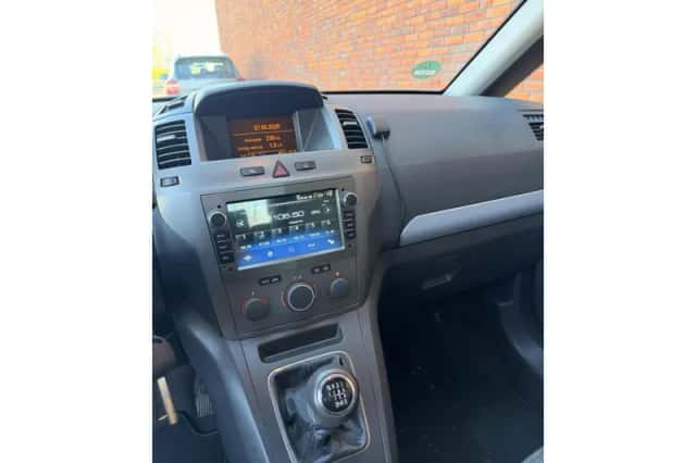 Opel Zafira (2006) thumbnail 5