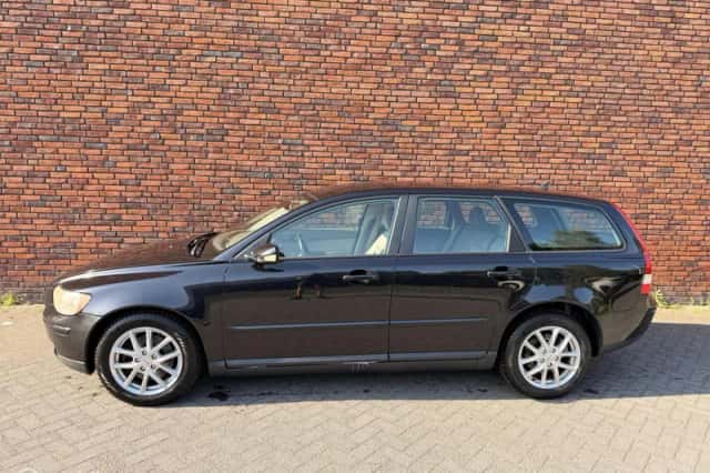 Volvo V50 (2004) thumbnail 2