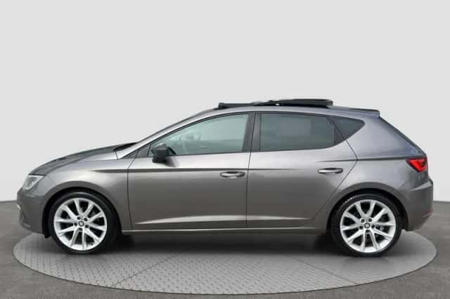 SEAT Leon (2017) thumbnail 3