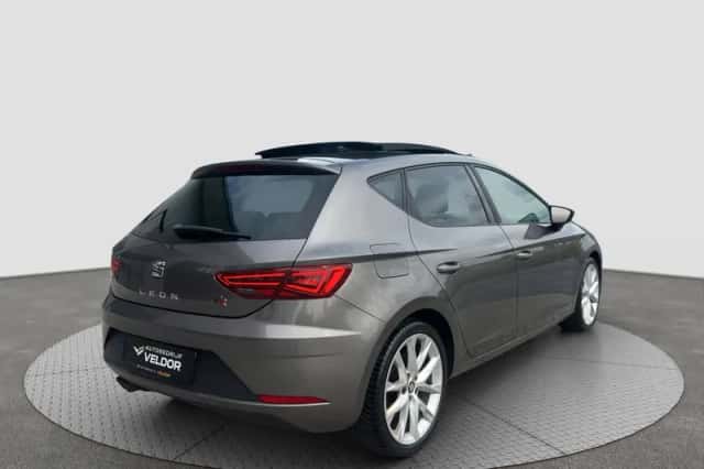 SEAT Leon (2017) thumbnail 6