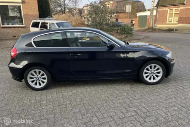 BMW 1-Serie (2009) thumbnail 2