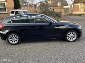 BMW 1-Serie (2009) thumbnail 2