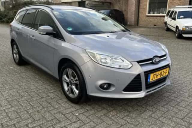Ford Focus (2014) thumbnail 2
