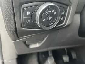 Ford Focus thumbnail 12