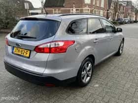 Ford Focus (2014) thumbnail 4