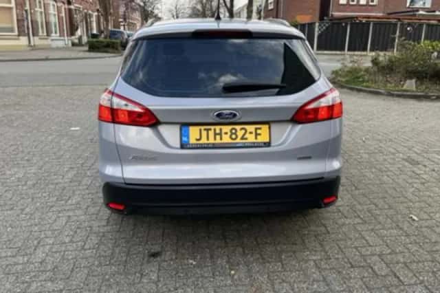 Ford Focus (2014) thumbnail 5