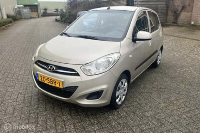 Hyundai i10 (2011) thumbnail 1