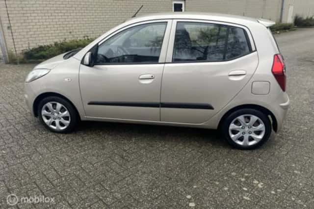 Hyundai i10 (2011) thumbnail 3