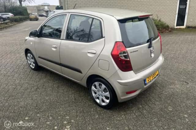 Hyundai i10 (2011) thumbnail 4