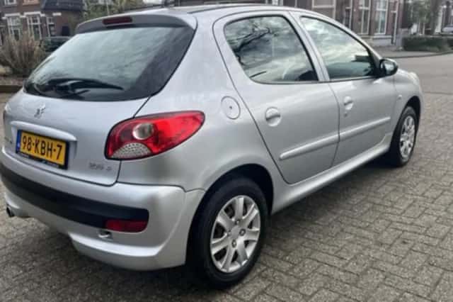 Peugeot 206 (2009) thumbnail 5