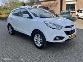 Hyundai ix35 (2011) thumbnail 3
