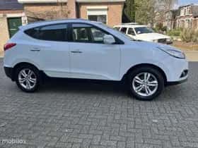 Hyundai ix35 (2011) thumbnail 4