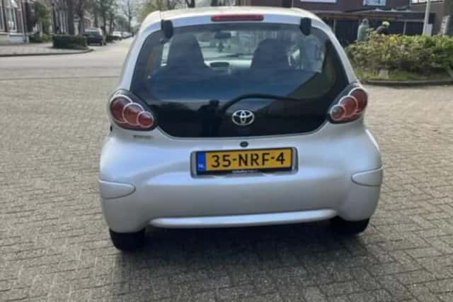 Toyota Aygo (2010) thumbnail 4