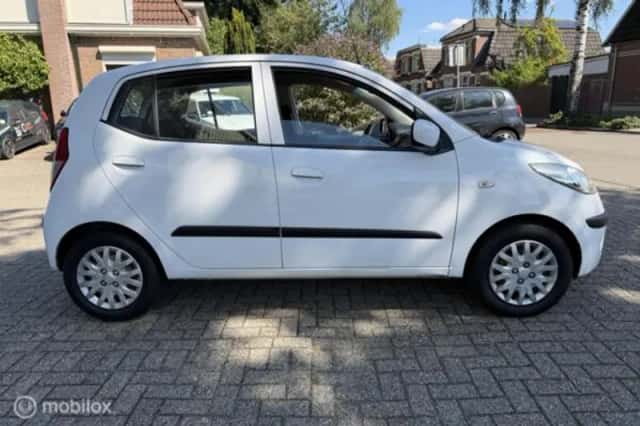 Hyundai i10 (2010) thumbnail 5