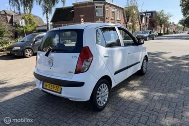 Hyundai i10 (2010) thumbnail 6