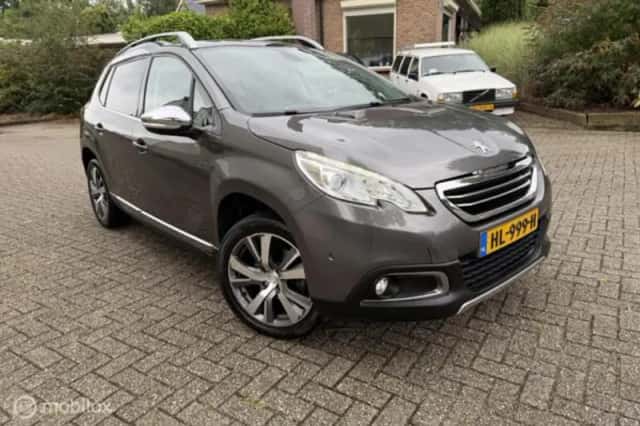 Peugeot 2008 (2015) thumbnail 3