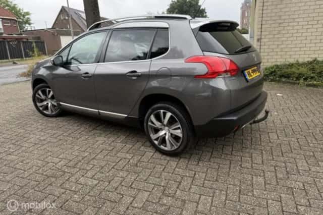 Peugeot 2008 (2015) thumbnail 5