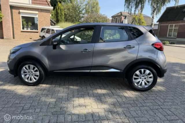 Renault Captur (2013) thumbnail 3