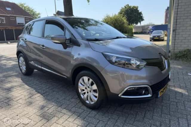 Renault Captur (2013) thumbnail 4