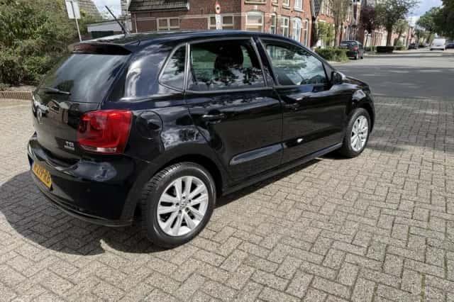 Volkswagen Polo (2013) thumbnail 3
