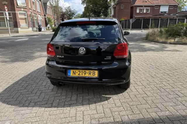 Volkswagen Polo (2013) thumbnail 6