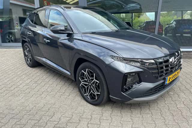 Hyundai Tucson (2023) thumbnail 3