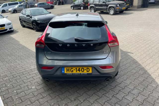 Volvo V40 (2014) thumbnail 4