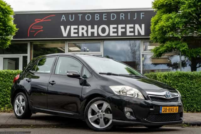 Toyota Auris (2011) thumbnail 4