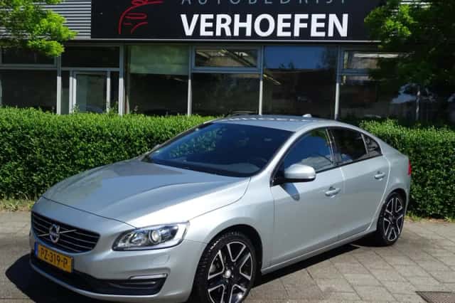 Volvo S60 (2017) thumbnail 1