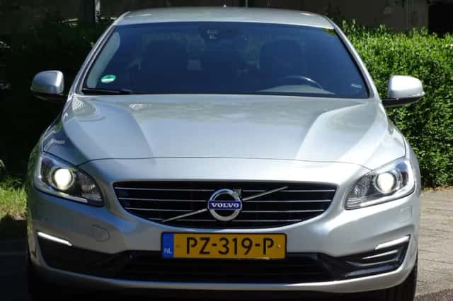 Volvo S60 (2017) thumbnail 4