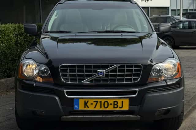 Volvo XC90 (2005) thumbnail 4