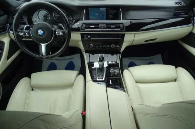 BMW 5-Serie (2015) thumbnail 2