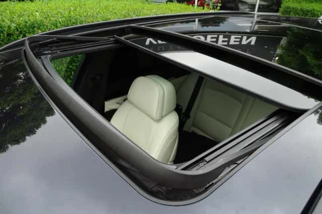 BMW 5-Serie (2015) thumbnail 6