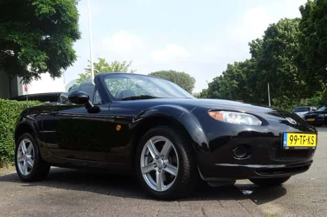 Mazda MX-5 (2006) thumbnail 5