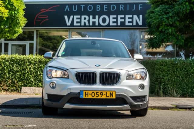 BMW X1 (2013) thumbnail 4