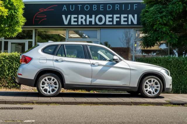 BMW X1 (2013) thumbnail 6
