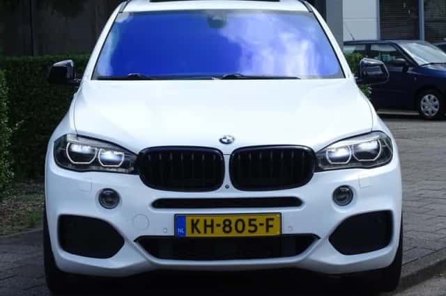 BMW X5 (2015) thumbnail 4