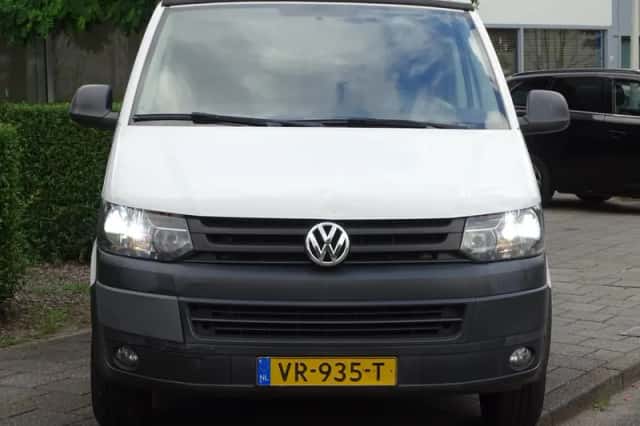 Volkswagen Transporter (2015) thumbnail 5