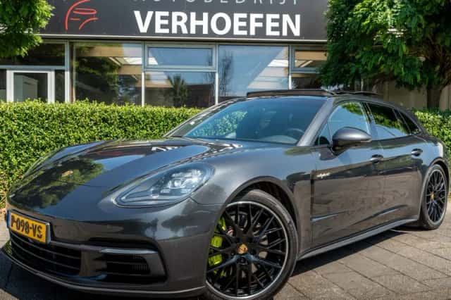 Porsche Panamera (2018) thumbnail 1