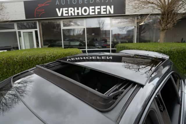Porsche Panamera (2018) thumbnail 3