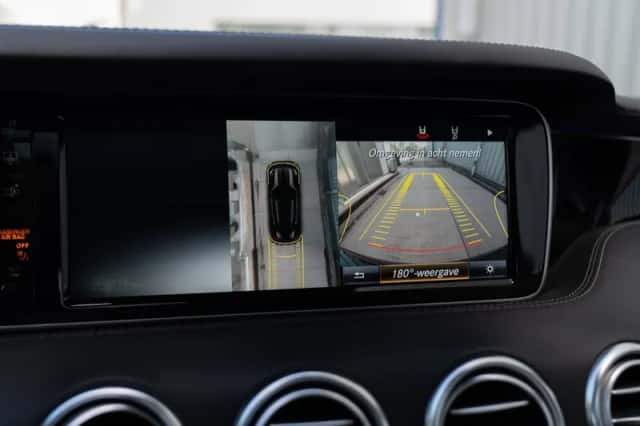 Mercedes-Benz S-Klasse (2015) thumbnail 3