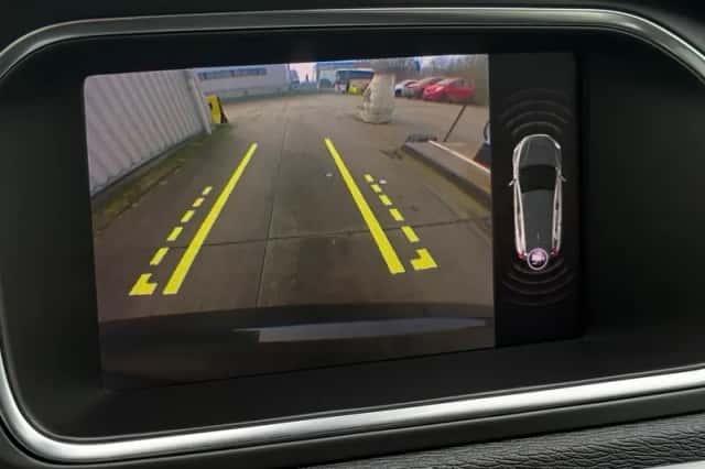 Volvo V40 (2019) thumbnail 3