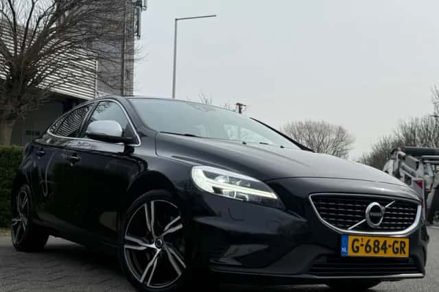 Volvo V40 (2019) thumbnail 5