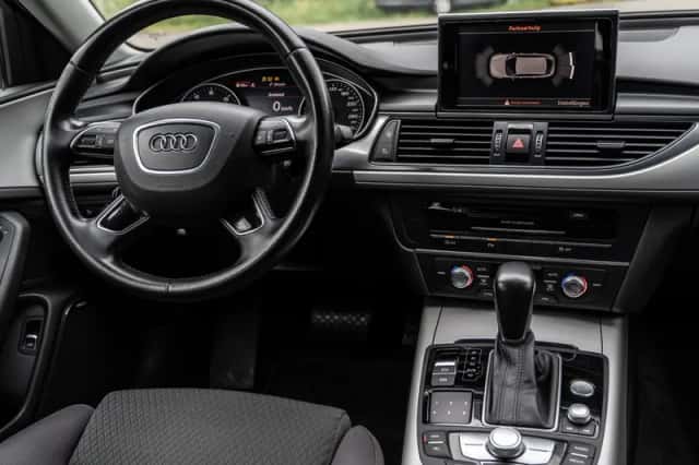 Audi A6 (2015) thumbnail 2