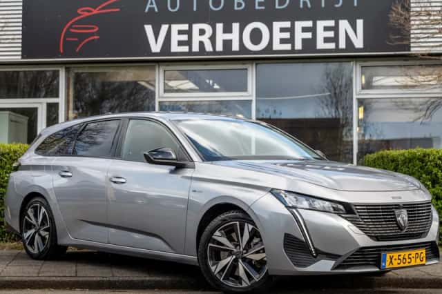 Peugeot 308 (2024) thumbnail 5
