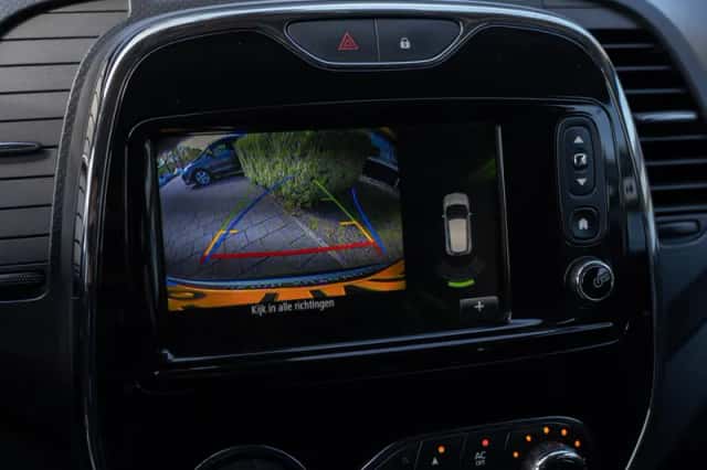 Renault Captur (2013) thumbnail 3